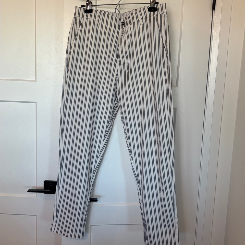 ✨ANY 2 FOR 15 ANY 3 FOR 20✨- Men's White and Grey Striped Dress Pants